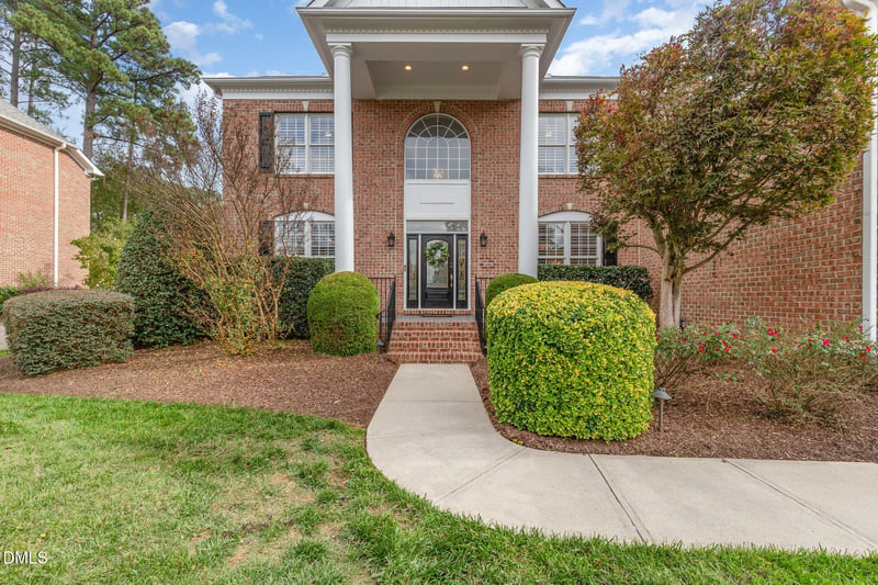10713 Round Brook Cir, Raleigh, NC 27617