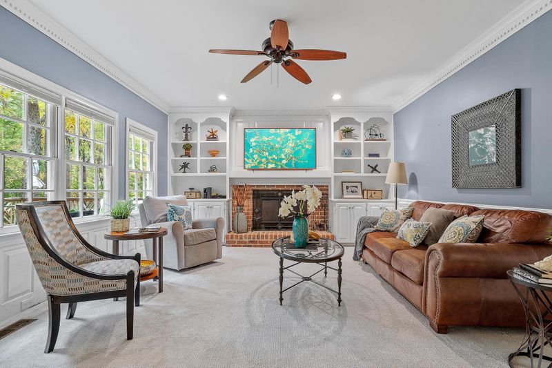 10716 Leslie Dr, Raleigh, NC 27615