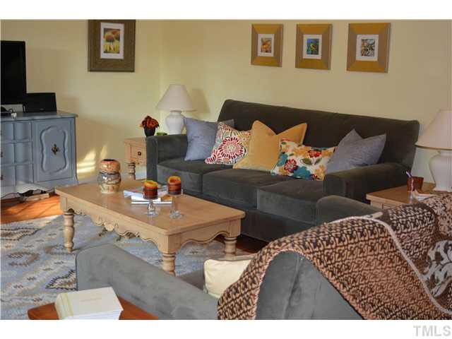 1072 Mills St, Raleigh, NC 27608