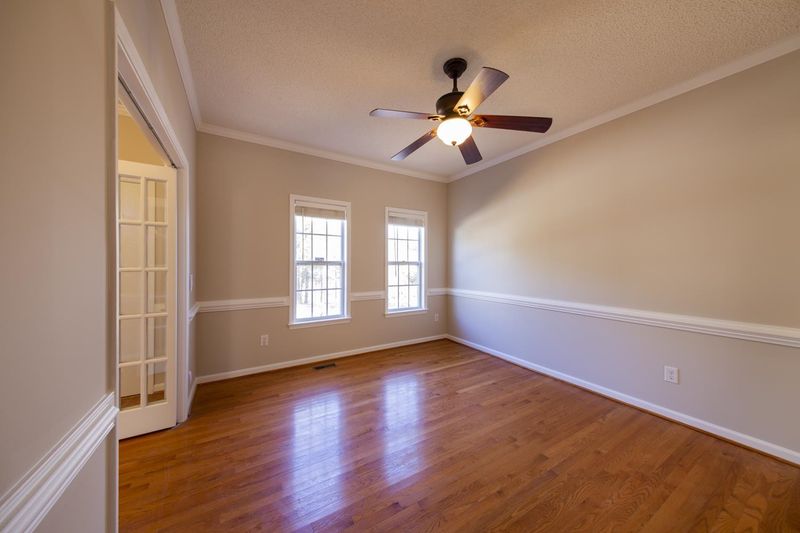 1073 Alderman Cir, Raleigh, NC 27603