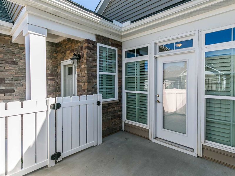 1073 Blue Bird Ln, Wake Forest, NC 27587