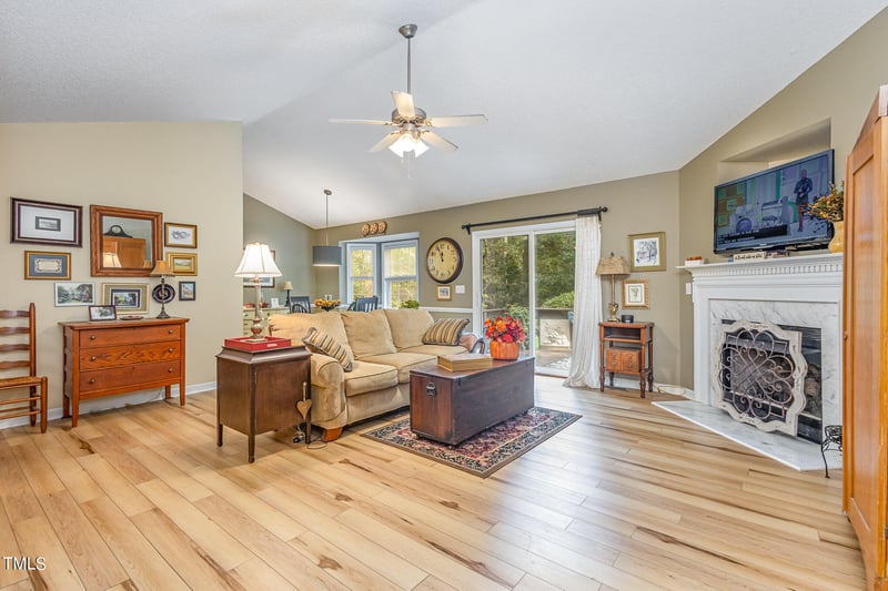 1073 Mclemore Rd, Clayton, NC 27520