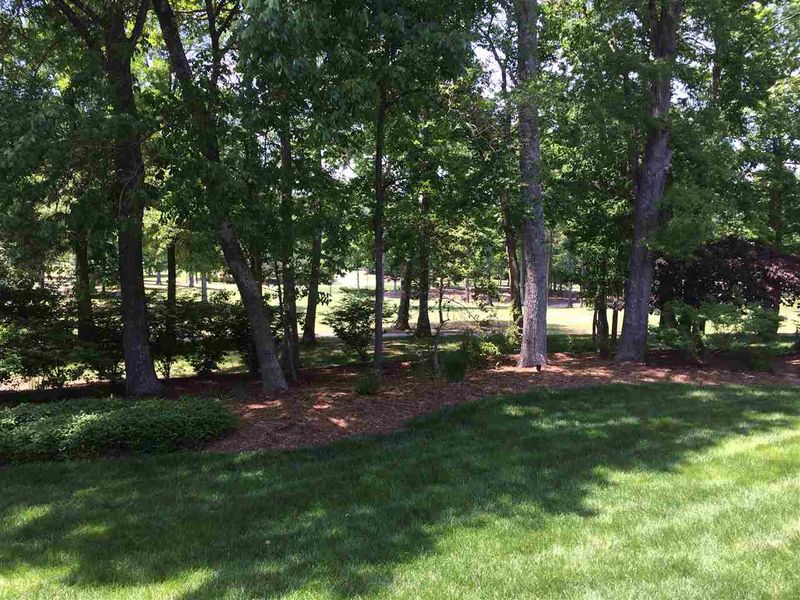 10734 Governors Dr, Chapel Hill, NC 27517