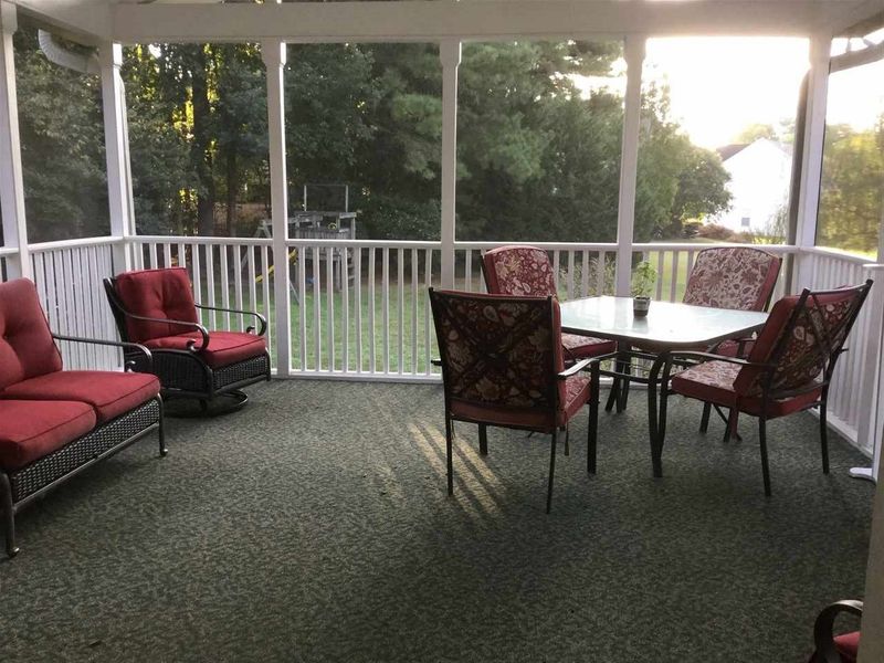 10736 Summerton Dr, Raleigh, NC 27614