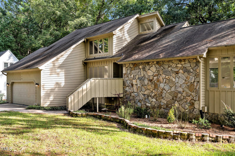 10737 E Bridgford Dr, Cary, NC 27518