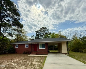 1075 Brenda Dr, Fayetteville, NC 28311
