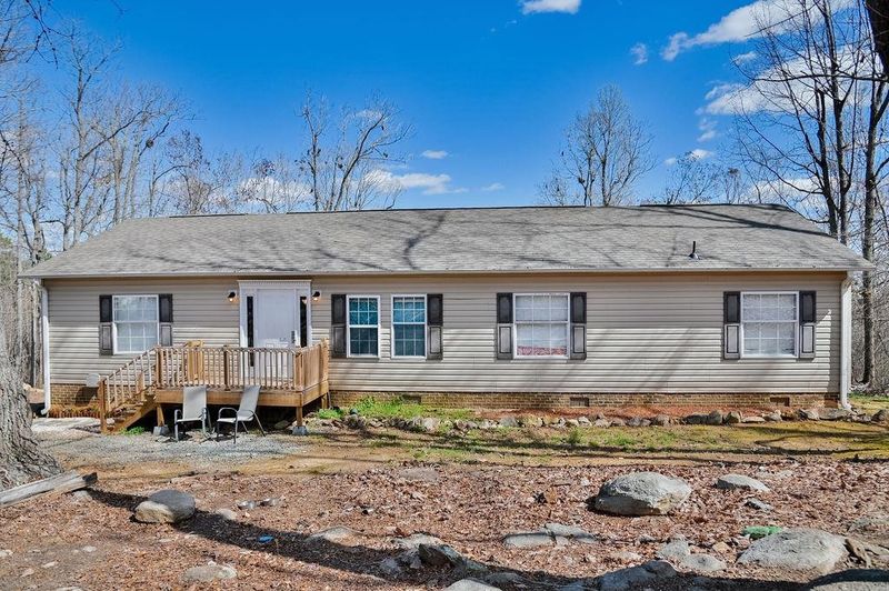 1076 Broadrock Rd, Snow Camp, NC 27349