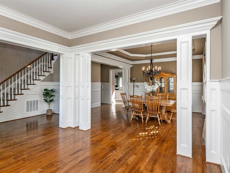 1077 Tacketts Pond Dr, Raleigh, NC 27614