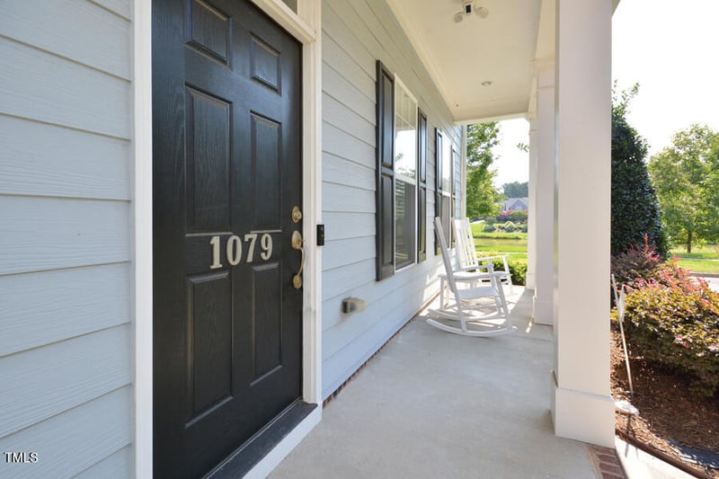 1079 Perdue Dr, Chapel Hill, NC 27517