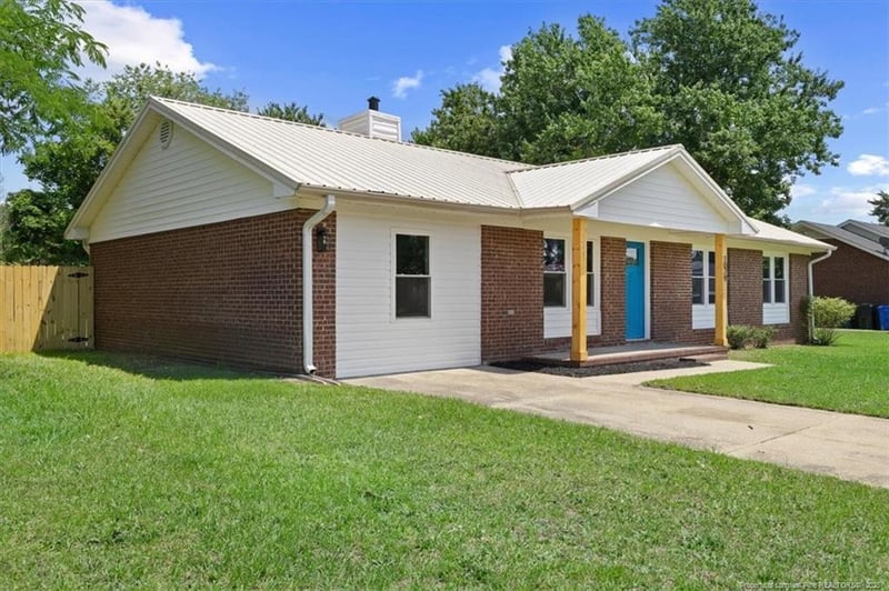 1079 Pleasant Oak Dr, Fayetteville, NC 28314