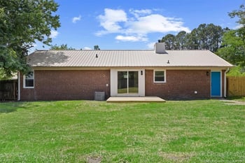 1079 Pleasant Oak Dr, Fayetteville, NC 28314