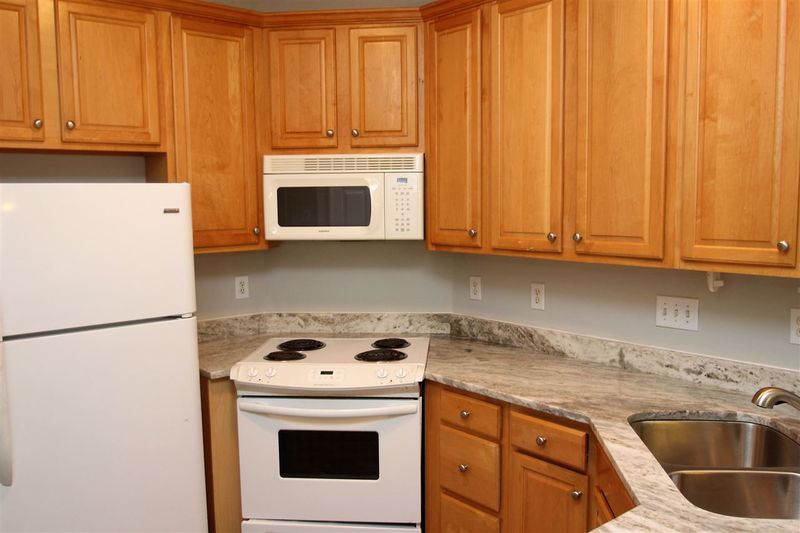 108 A Little John Rd #A, Chapel Hill, NC 27517