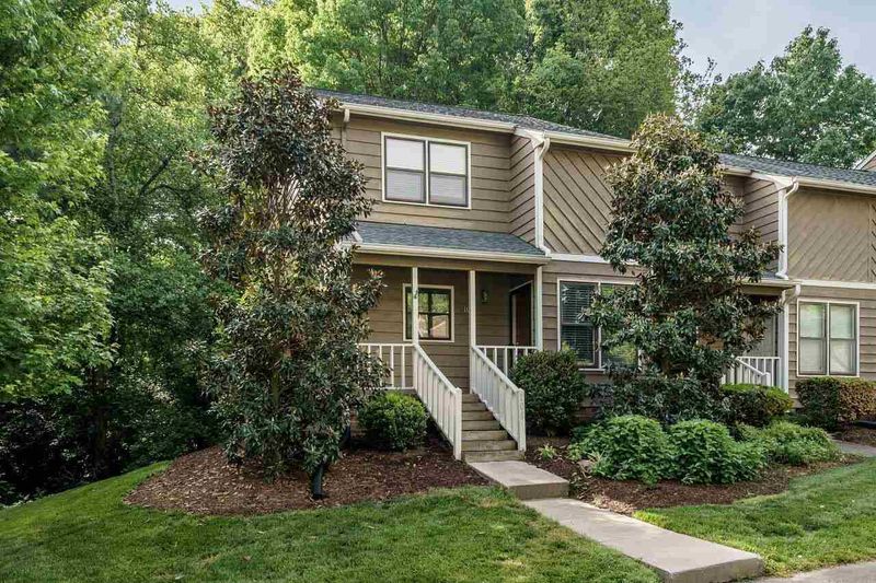 108 Abbots Glen Ct, Cary, NC 27511