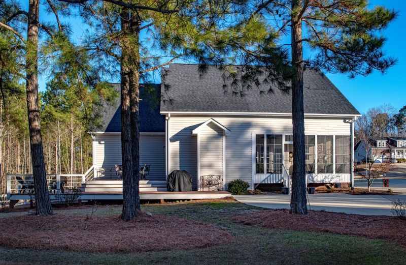 108 Amsterdam Dr, Clayton, NC 27527