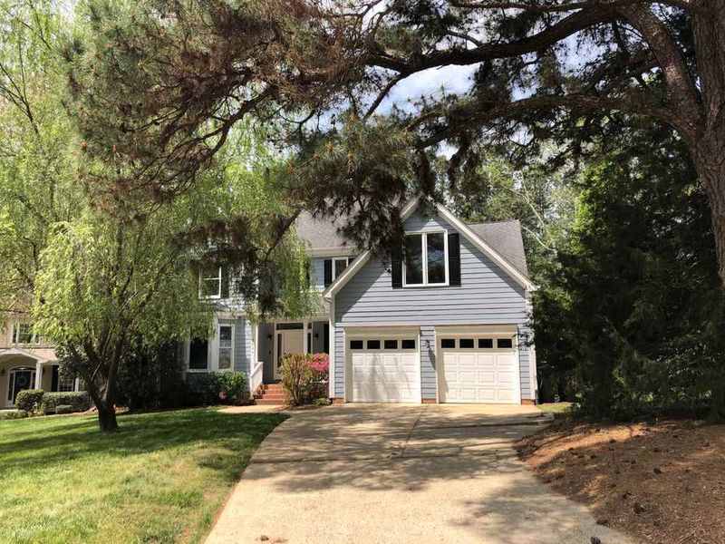 108 Bayview Dr, Chapel Hill, NC 27516