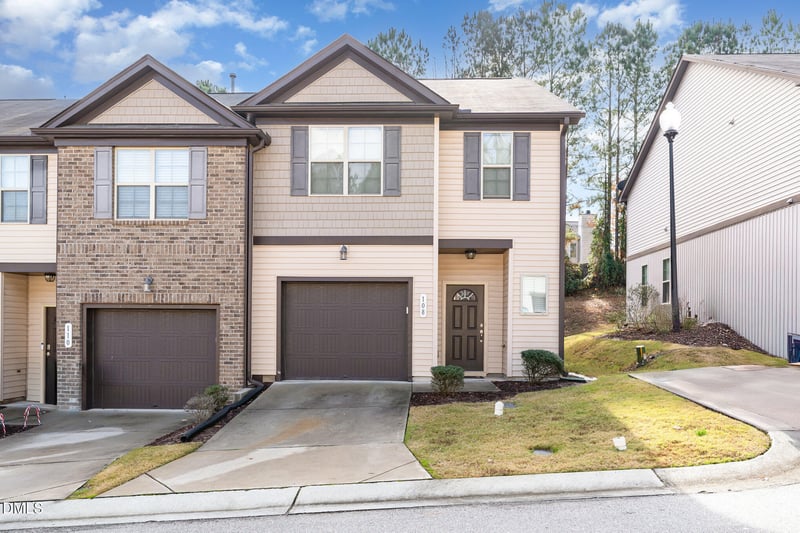 108 Bella Pl, Holly Springs, NC 27540