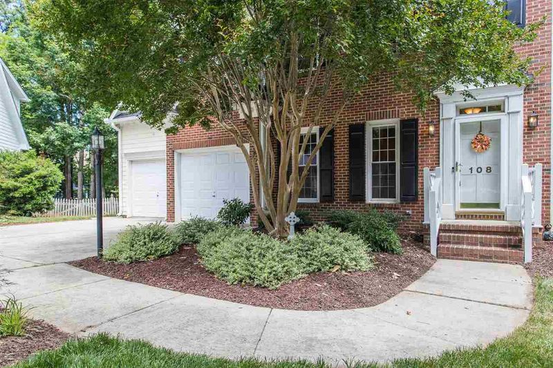 108 Belle Isle Ct, Cary, NC 27513