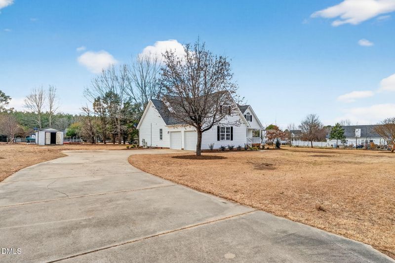108 Blueberry Ln, Willow Springs, NC 27592