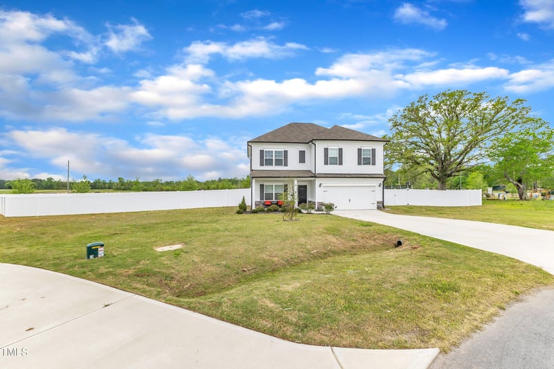 108 Bonnie Girl Ct, Lillington, NC 27546