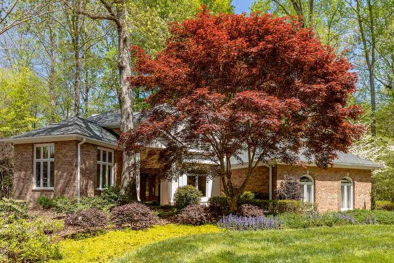108 Braelands Dr, Cary, NC 27518