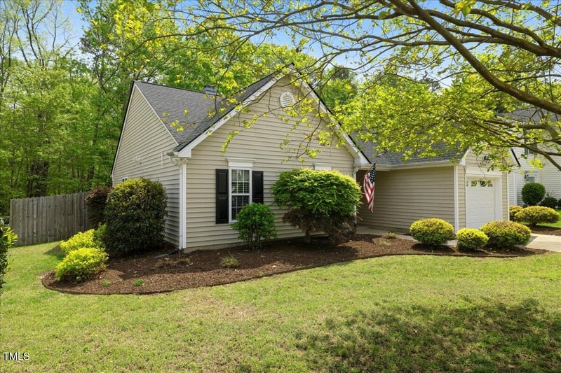 108 Braxberry Way, Holly Springs, NC 27540