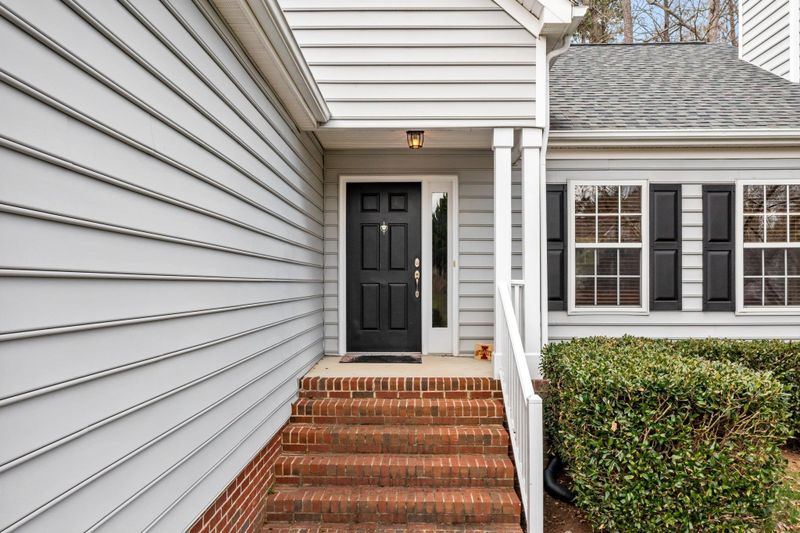 108 Bridlebit Ct, Cary, NC 27513
