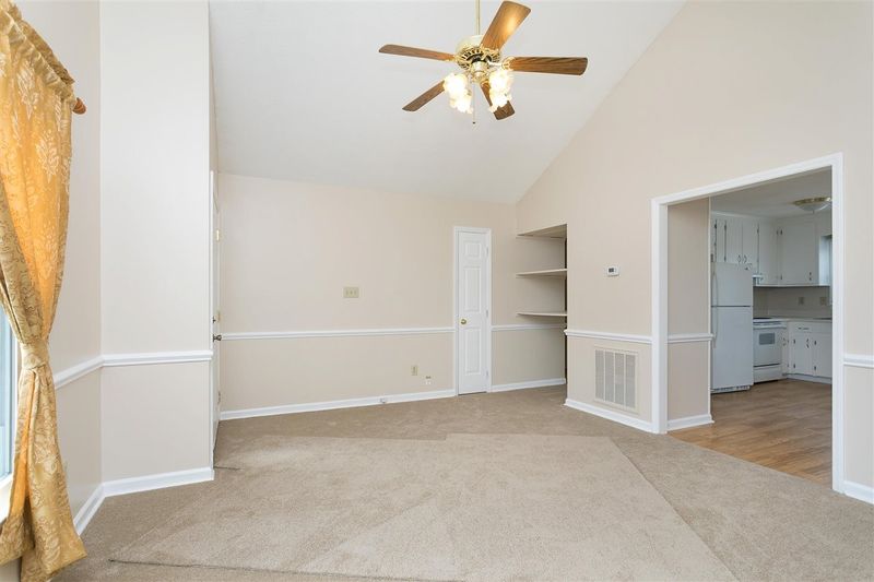 108 Bright Leaf Dr, Clayton, NC 27520