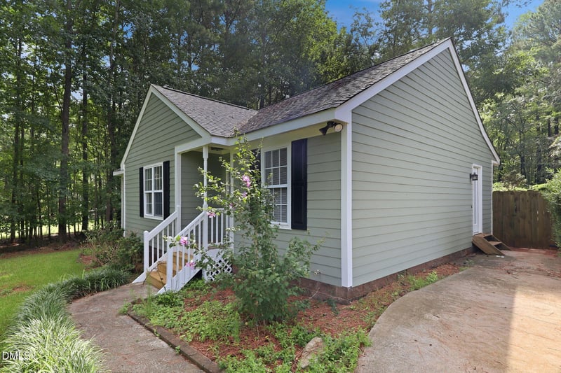 108 Bristol Ct, Youngsville, NC 27596