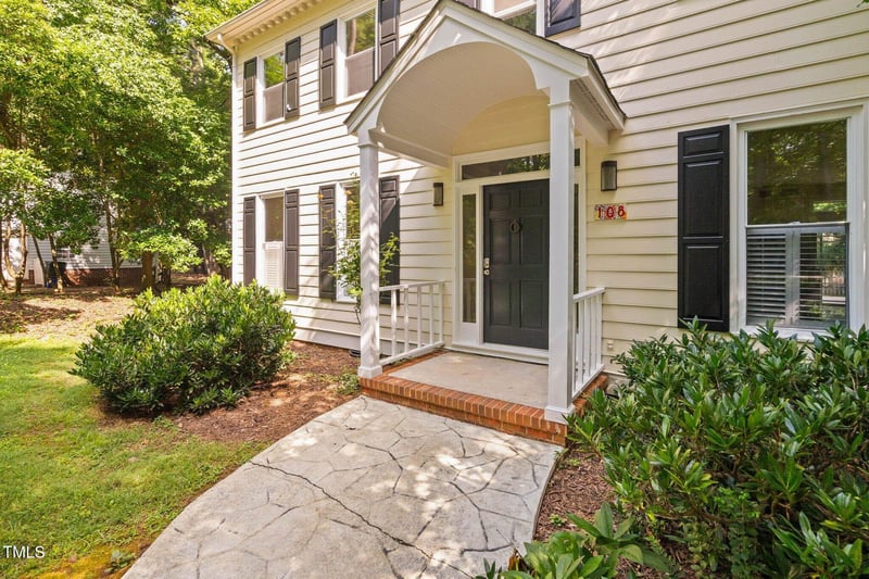 108 Butternut Dr, Chapel Hill, NC 27514