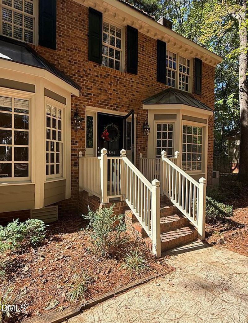 108 Canterfield Rd, Cary, NC 27513