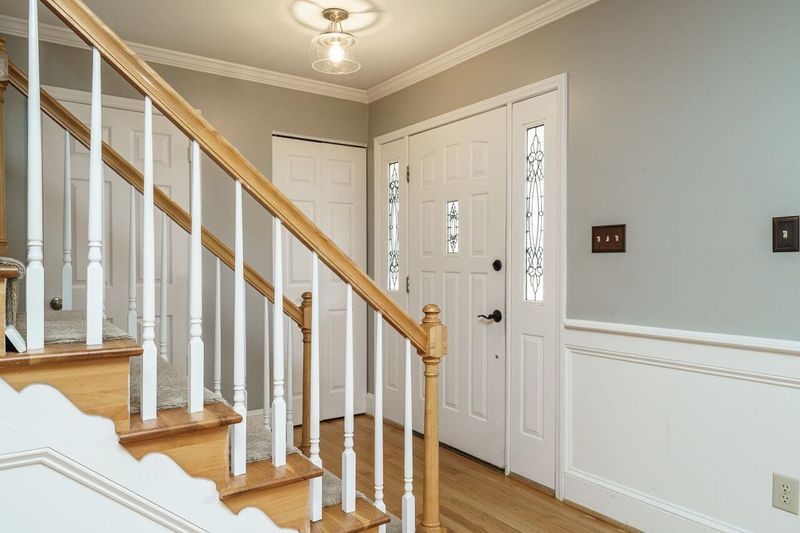 108 Cape Cod Dr, Cary, NC 27511