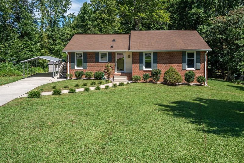 108 Carr Ct, Mebane, NC 27302