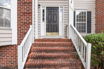108 Castlebury Creek Ct, Cary, NC 27519