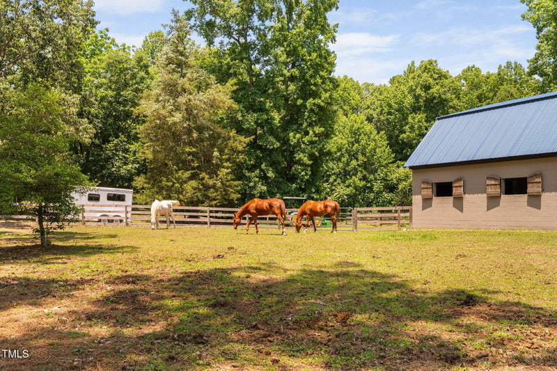 108 Cedarwood Dr, Louisburg, NC 27549