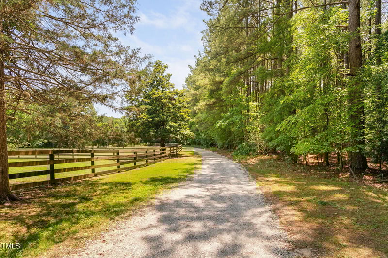 108 Cedarwood Dr, Louisburg, NC 27549