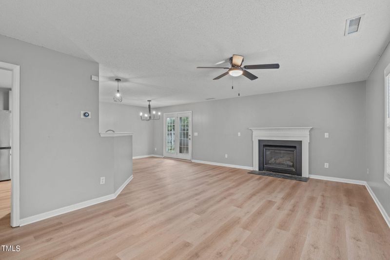 108 Chalcedony St, Raleigh, NC 27603