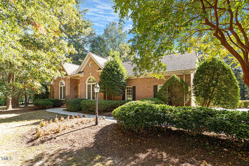108 Chariot Ct, Cary, NC 27519