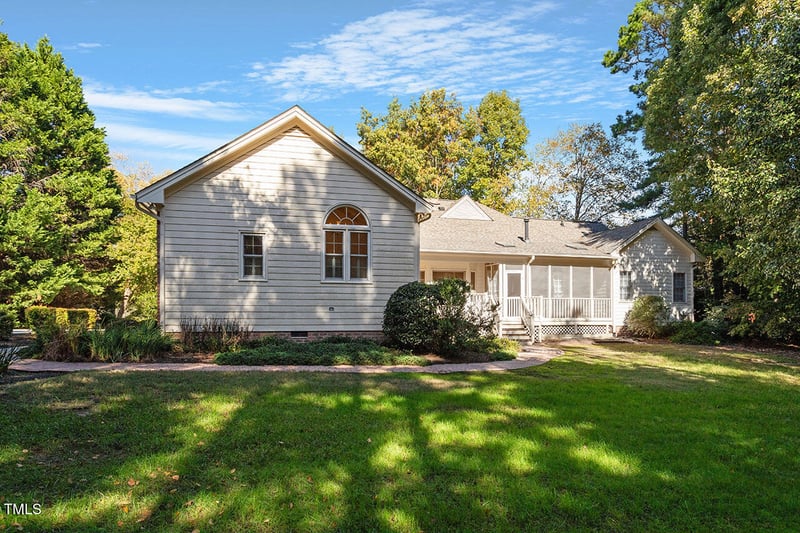 108 Chariot Ct, Cary, NC 27519