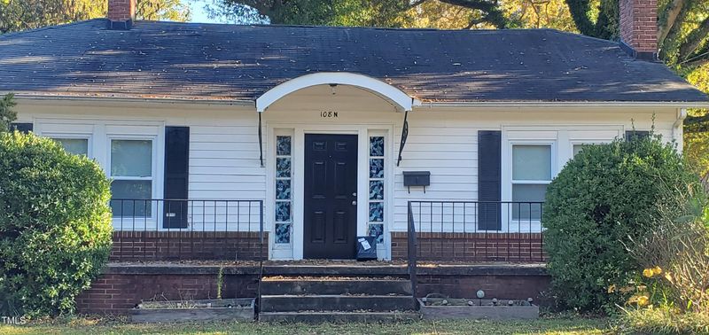 108 N Charles St, Roxboro, NC 27573