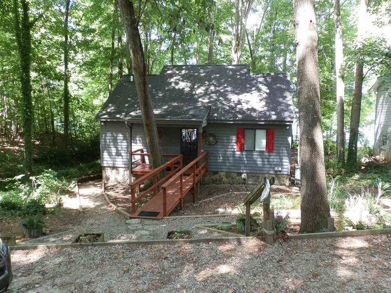 108 Chuckwagon Dr, Louisburg, NC 27544