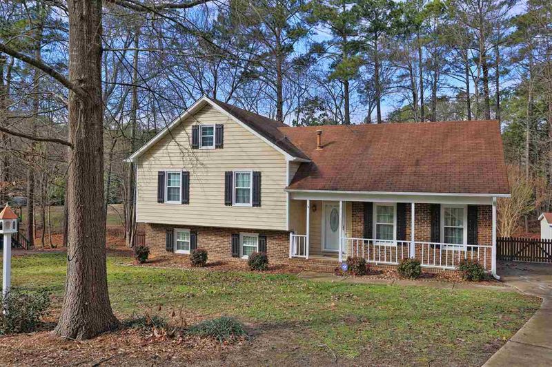 108 Coatbridge Cir, Cary, NC 27511