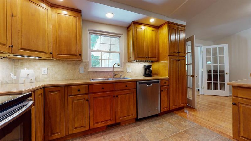 108 S Corncrib Ct, Cary, NC 27513