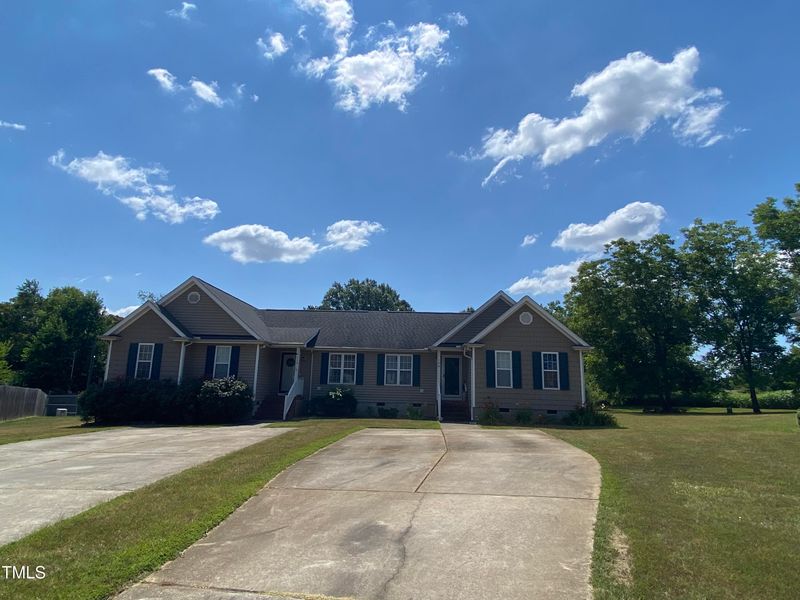 108 Cottage Ct, Youngsville, NC 27596