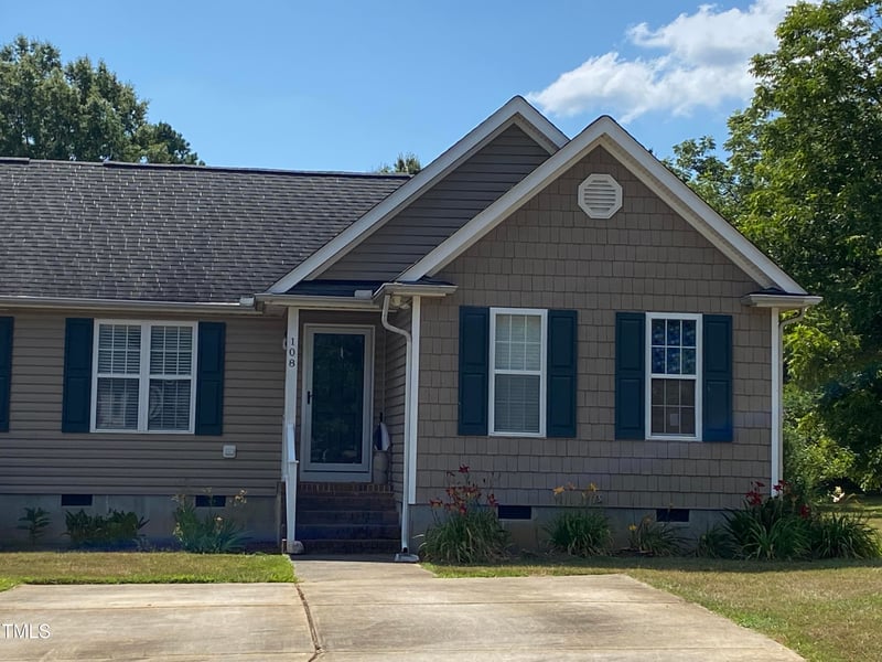 108 Cottage Ct, Youngsville, NC 27596