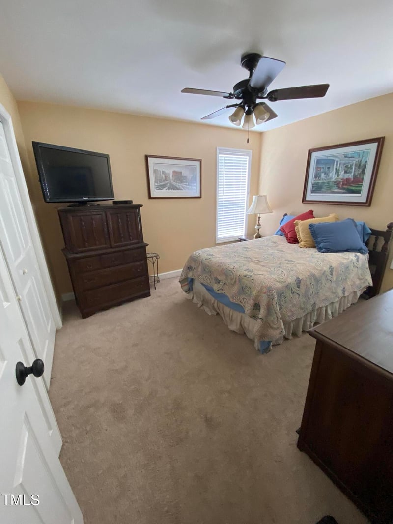 108 Cottage Ct, Youngsville, NC 27596