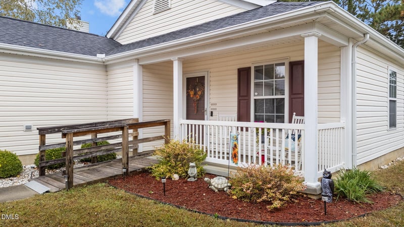 108 Crabwall Ct, Holly Springs, NC 27540