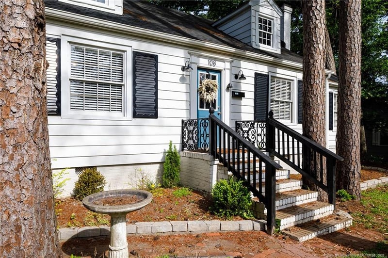 108 Crescent Ave, Fayetteville, NC 28305