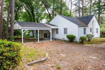 108 Crescent Ave, Fayetteville, NC 28305
