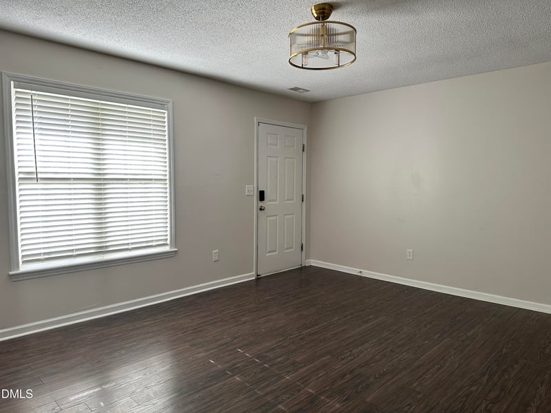 108 Danbury Ct, Willow Springs, NC 27592