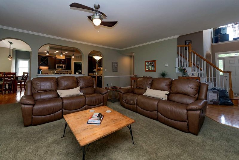 108 Drakewood Pl, Cary, NC 27518